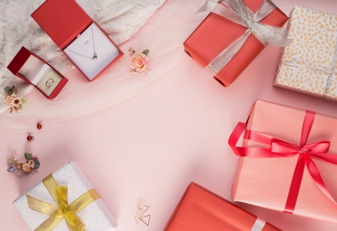 42 года свадьбы: перламутровая свадьба и выбор подарков