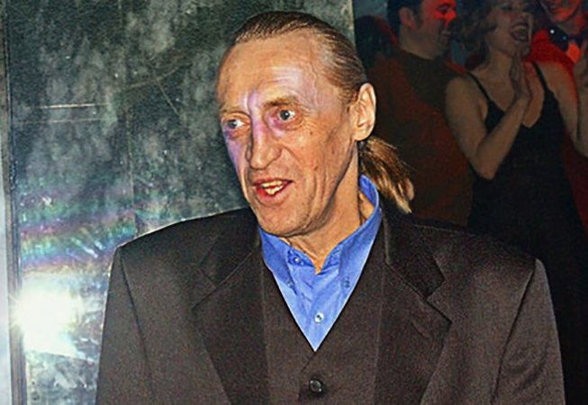 Актер Виктор Авилов