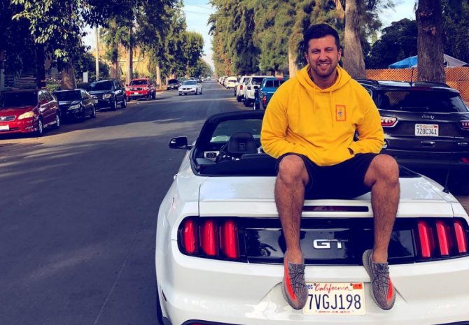 Амиран Сардаров сколько зарабатывает