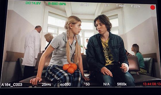 Анастасия Уколова на съемках сериала «Деффчонки»