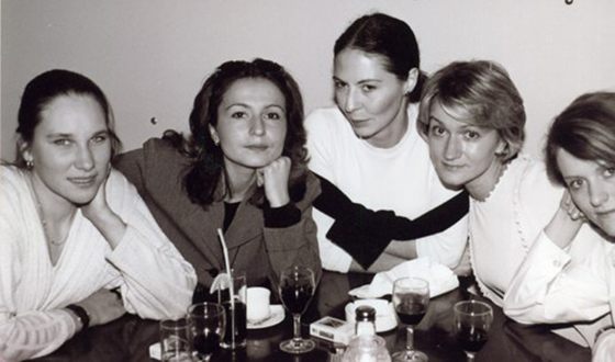 Анна Якунина (вторая справа) в молодости