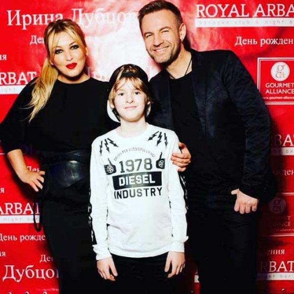 Артем Черницын с родителями