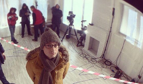 Артем Григорьев на съемках сериале «Стройка»