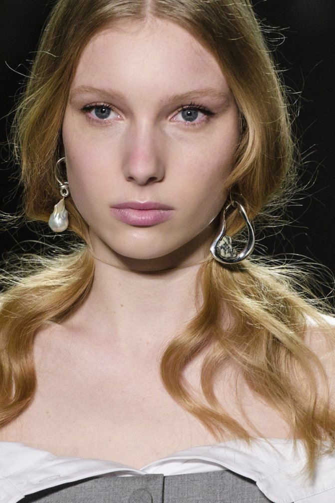 Асимметричные серьги Jonathan Simkhai