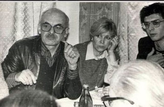 Булат Окуджава, Ольга Арцимович и их сын | Фото: liveinternet.ru