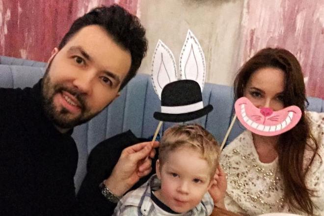 Денис Клявер и Ирина Федотова с сыном Даниэлем