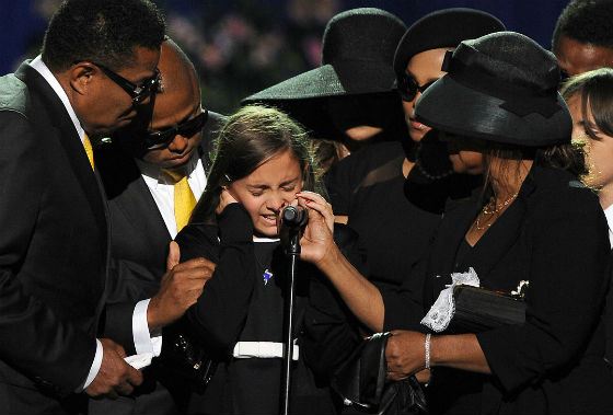 Дочь Майкла Джексона Пэрис не смогла сдержать слез