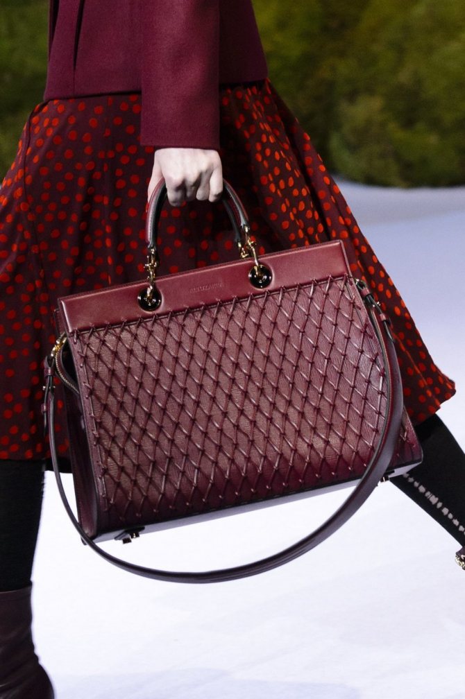 дополняем модный образ сумочкой