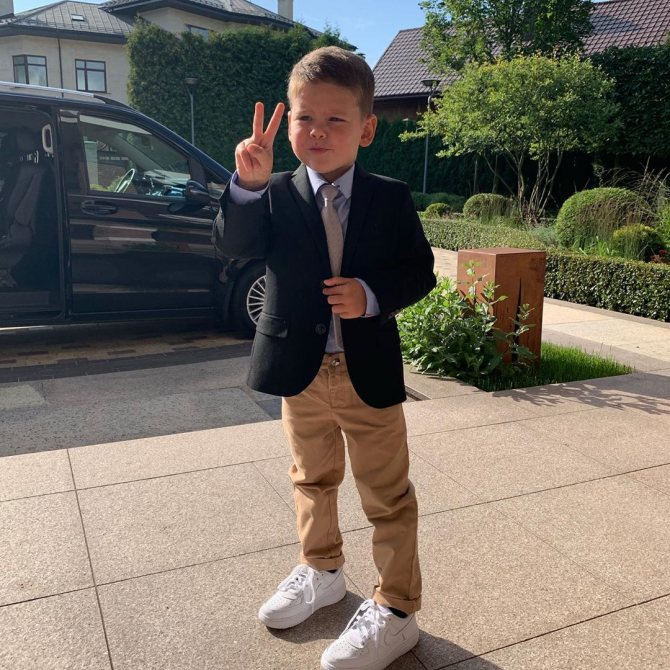 Ирина Прохорова с детьми