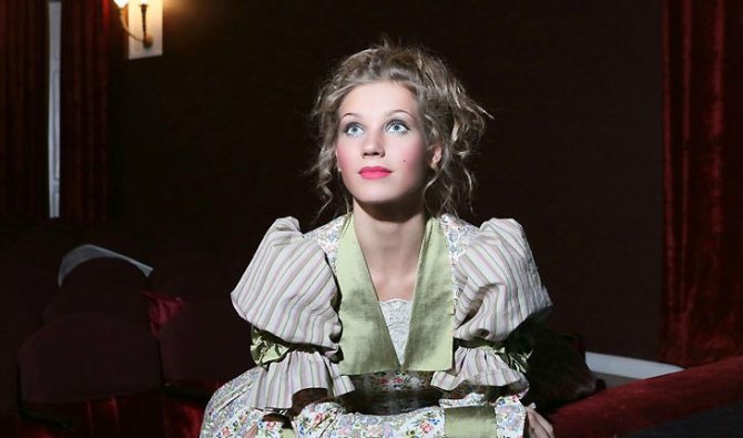 Кристина Асмус в спектакле «Ревизор»