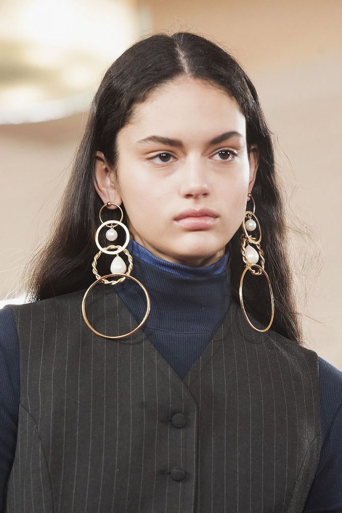 Крупные серьги Carven