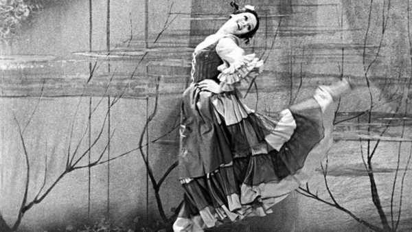 Любовь Полищук на сцене Московского мюзик-холла