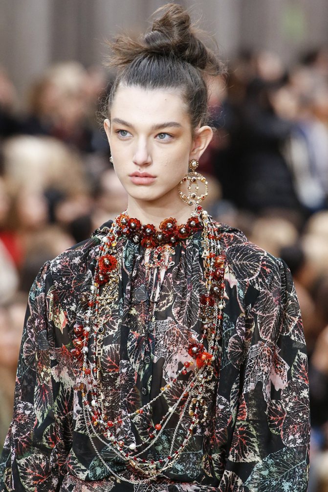 Микс разных украшений Chanel