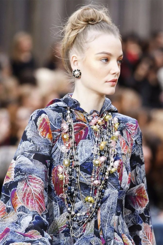 Микс разных украшений Chanel