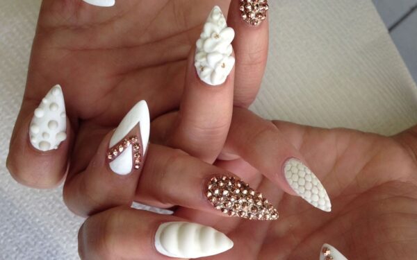 Объемный маникюр-лепка