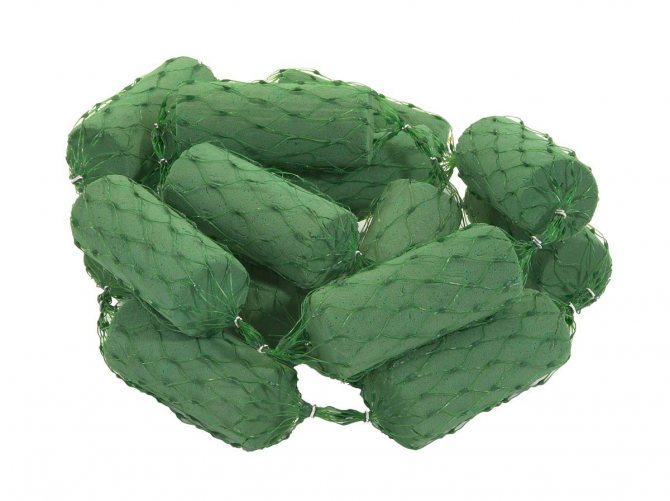 Основа для гирлянды из цветов. Фото с сайта www.vanvlietnewyork.com