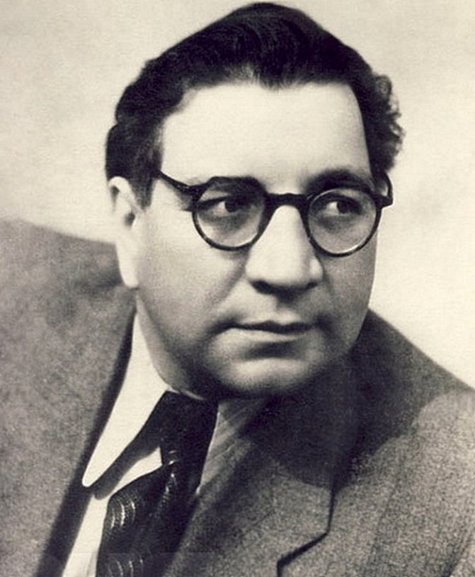 Отец Марины