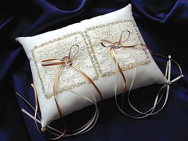 подушка для бракосочетания