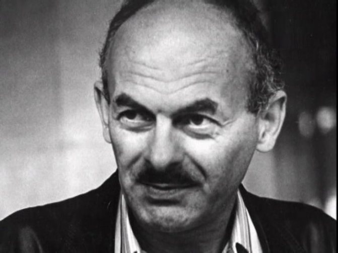 Поэт, бард, прозаик, сценарист, композитор Булат Окуджава | Фото: fotki.yandex.ru