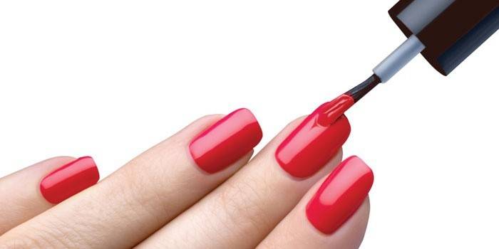 Покрытие шеллаком ногтей