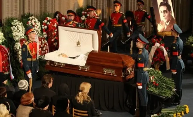 Прощание с Вячеславом Тихоновым