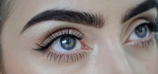 пудровые брови