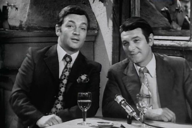 Самым первым образ пана Ведущего в «Кабачке «13 стульев» примерил Белявский, уже в марте 1967-го на этом посту его сменил Андрей Миронов, ну а дольше всех — до самого закрытия программы — в проекте продержался Михаил Державин