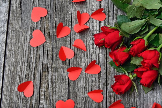 сердечки и розы