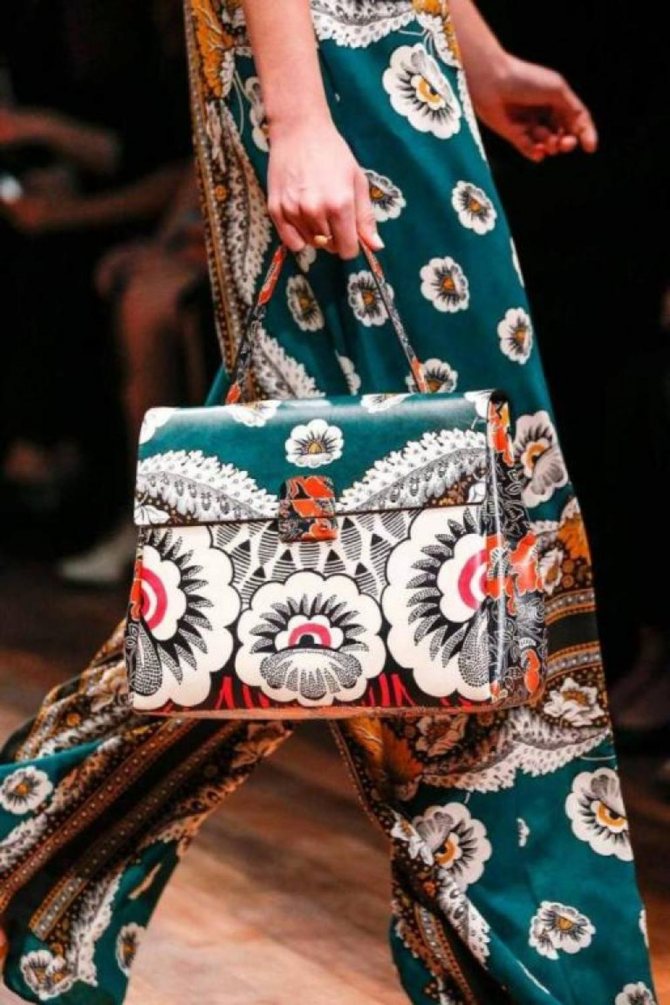 сочетание одежды и аксессуаров