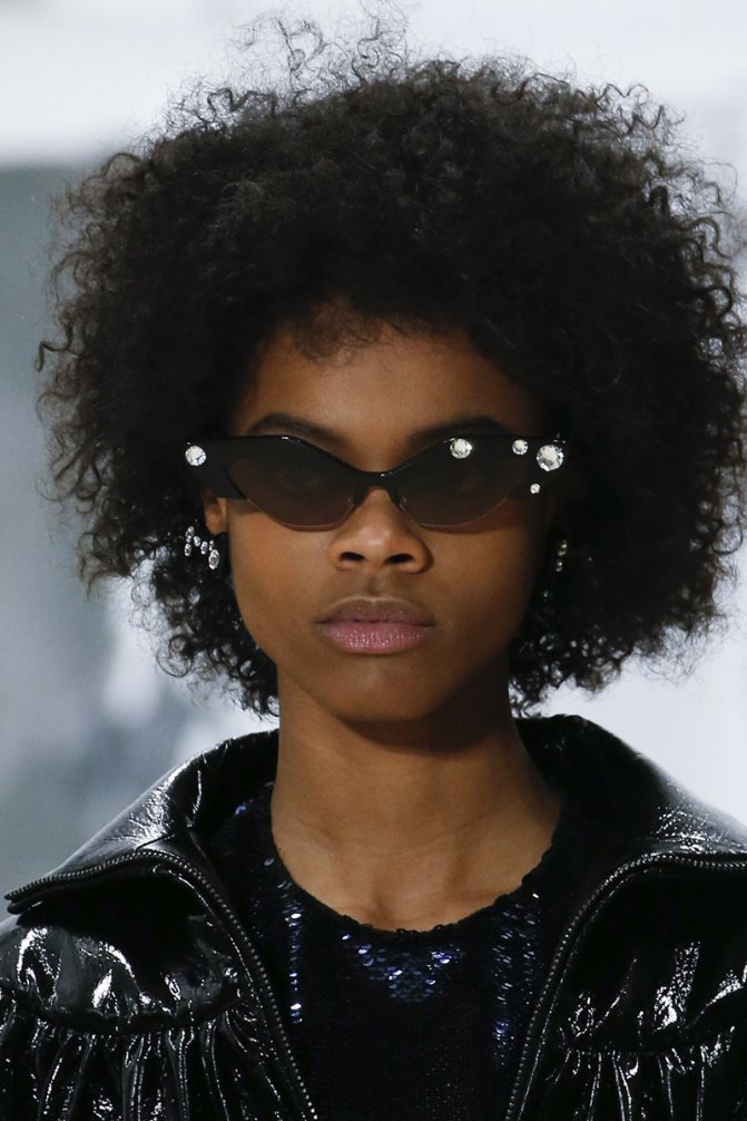 Солнцезащитные очки Miu Miu