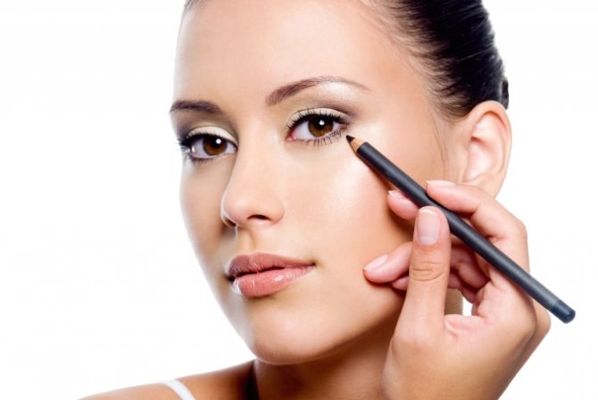 Стрелки на глазах для начинающих. Пошаговая инструкция с фото, советы профессионалов, видео-уроки