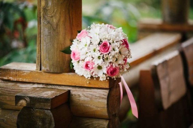 Свадебный букет из ромашек