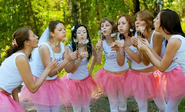 Устроим подружке прощальную вечеринку! Фото с сайта https://www.forum-grad.ru/