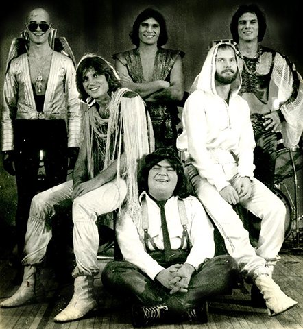 В составе группы «Интеграл»