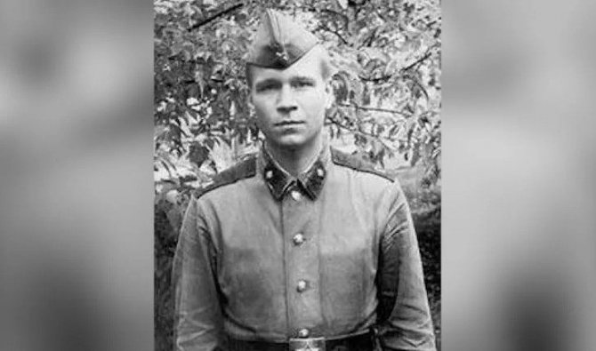 Валерий Кипелов в армии