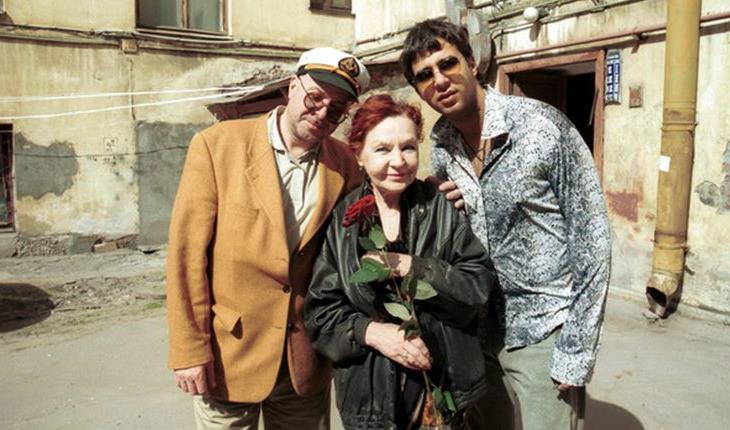 Вес в килограмм лишь подчеркивает его обаяние