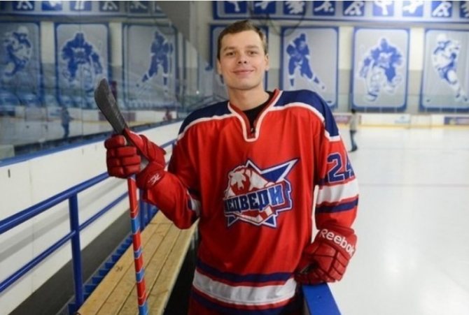 Владислав Канопка в сериале «Молодежка»