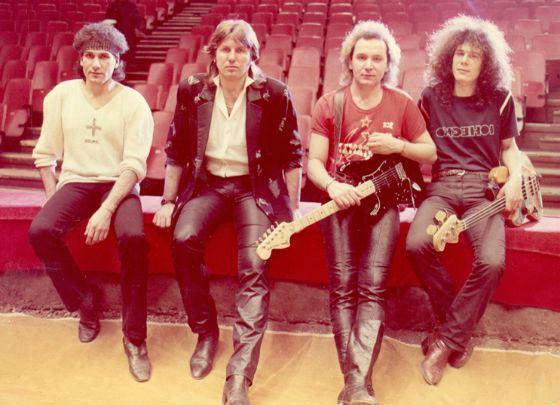 Юрий Лоза - его рост составляет 185 сантиметра