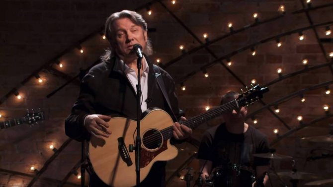 Юрий Лоза на квартирнике у Моргулиса, 2019