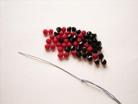 Квадратный жгут из бисера