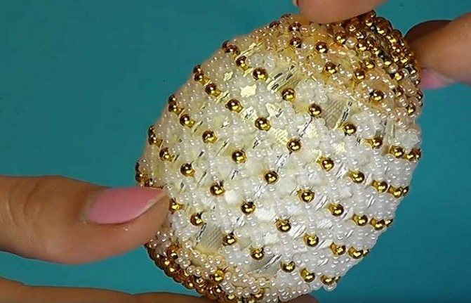 Пасхальное яйцо из бисера